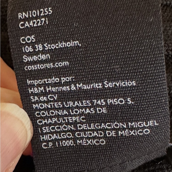 COS Black Ribbed poncho - Picture 6 of 6